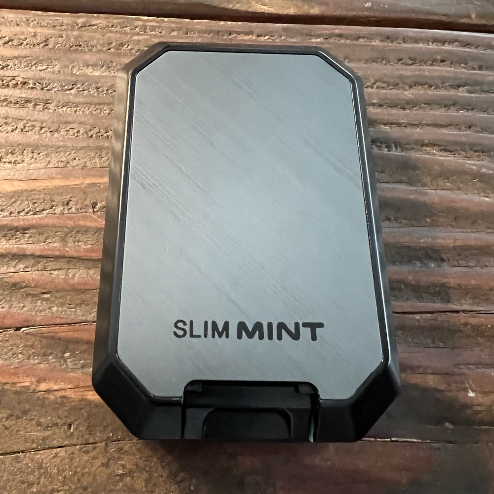 Slim Mint RFID wallet